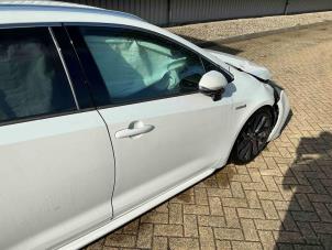Toyota Corolla Touring Sport 2.0 16V Hybrid Sloopvoertuig (2020, Metallic, Wit)