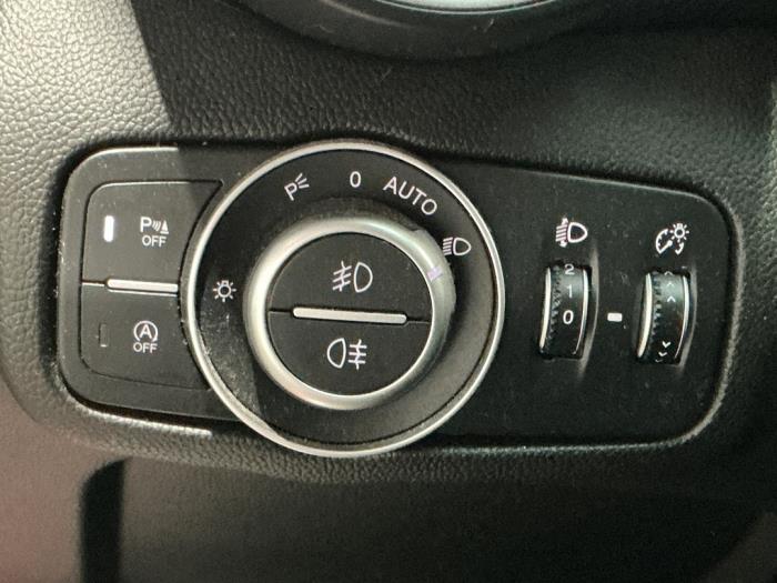 Alfa Romeo Giulia 2.2d 150 16V Sloopvoertuig (2016, Rood)