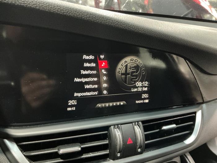 Alfa Romeo Giulia 2.2d 150 16V Sloopvoertuig (2016, Rood)