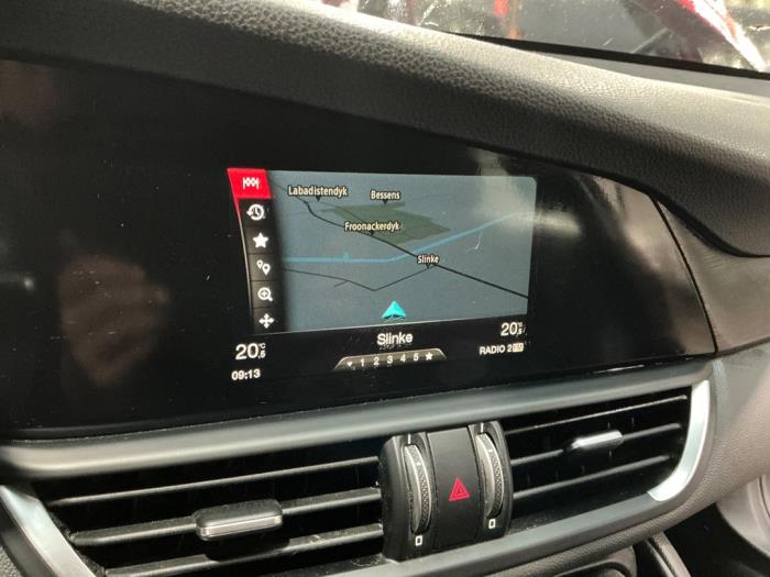 Alfa Romeo Giulia 2.2d 150 16V Sloopvoertuig (2016, Rood)