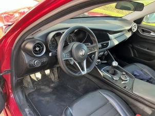Alfa Romeo Giulia 2.2d 150 16V Sloopvoertuig (2016, Rood)