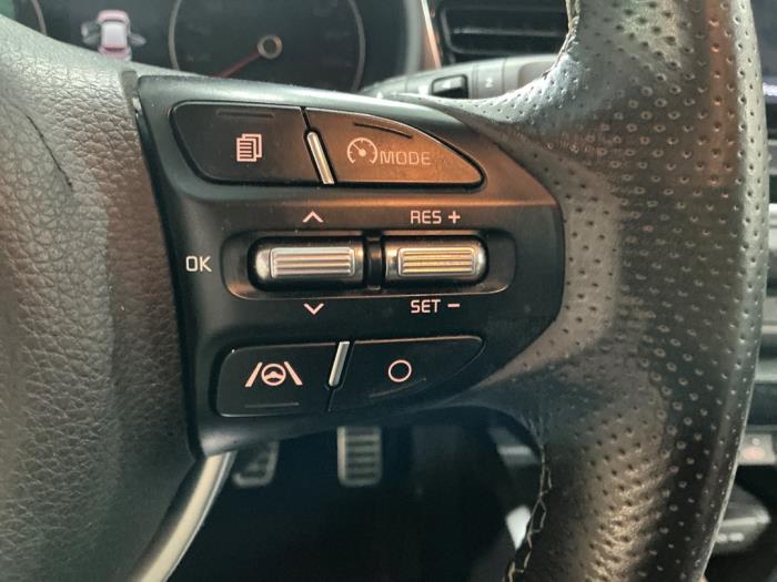 Kia Rio IV 1.0i T-GDi 100 12V Sloopvoertuig (2022, Grijs)
