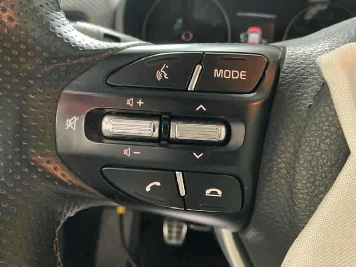 Kia Rio IV 1.0i T-GDi 100 12V Sloopvoertuig (2022, Grijs)