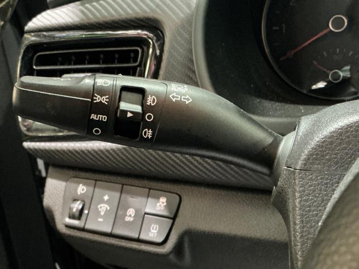 Kia Rio IV 1.0i T-GDi 100 12V Sloopvoertuig (2022, Grijs)