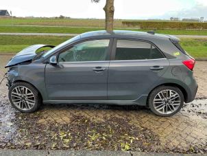 Kia Rio IV 1.0i T-GDi 100 12V Sloopvoertuig (2022, Grijs)