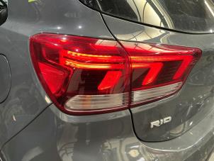 Kia Rio IV 1.0i T-GDi 100 12V Sloopvoertuig (2022, Grijs)