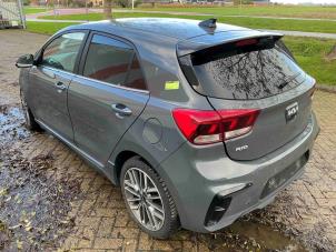 Kia Rio IV 1.0i T-GDi 100 12V Sloopvoertuig (2022, Grijs)