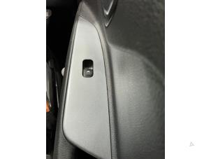 Kia Rio IV 1.0i T-GDi 100 12V Sloopvoertuig (2022, Grijs)