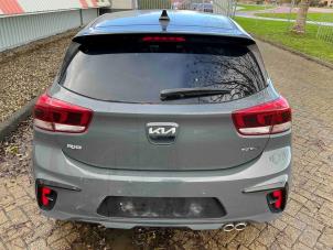 Kia Rio IV 1.0i T-GDi 100 12V Sloopvoertuig (2022, Grijs)