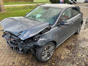 Kia Rio IV 1.0i T-GDi 100 12V Sloopvoertuig (2022, Grijs)