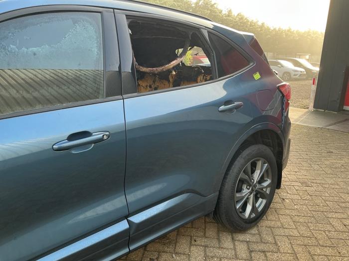 Ford Kuga III 2.5 PHEV 16V Sloopvoertuig (2023, Metallic, Blauw)