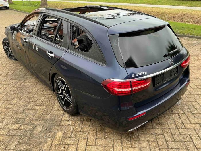 Mercedes E Estate E-200d 1.6 Turbo 16V Sloopvoertuig (2021, Blauw)