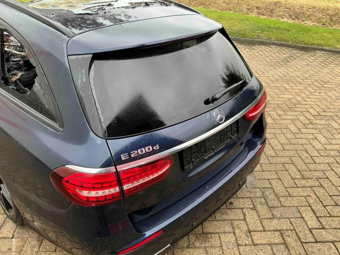 Mercedes E Estate E-200d 1.6 Turbo 16V Sloopvoertuig (2021, Blauw)