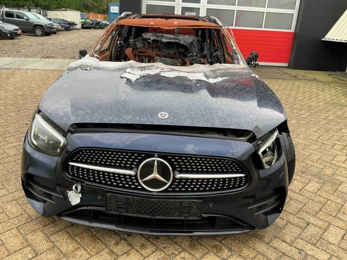 Mercedes E Estate E-200d 1.6 Turbo 16V Sloopvoertuig (2021, Blauw)