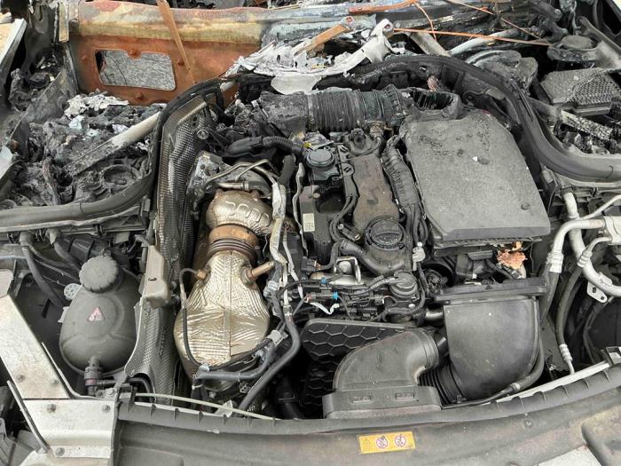 Mercedes E Estate E-200d 1.6 Turbo 16V Sloopvoertuig (2021, Blauw)