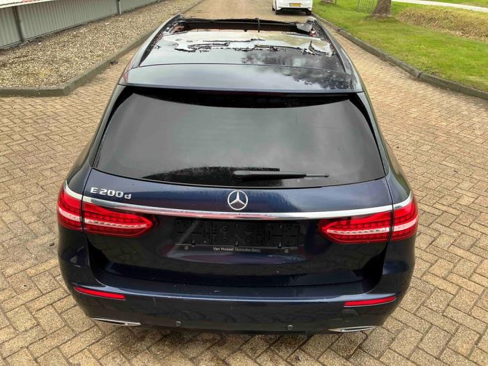 Mercedes E Estate E-200d 1.6 Turbo 16V Sloopvoertuig (2021, Blauw)