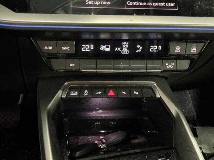 Audi A3 Sportback 1.4 40 TFSIe 16V Sloopvoertuig (2021, Metallic, Zilvergrijs)