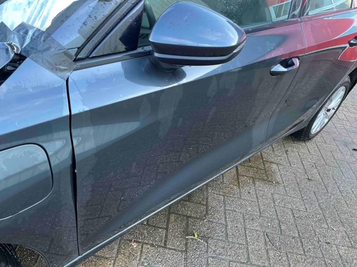 Audi A3 Sportback 1.4 40 TFSIe 16V Sloopvoertuig (2021, Metallic, Zilvergrijs)