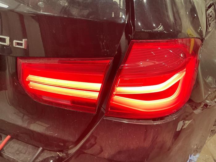 BMW 3 serie Touring 320d xDrive 2.0 16V Sloopvoertuig (2019, Metallic, Zwart)