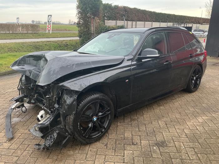 BMW 3 serie Touring 320d xDrive 2.0 16V Sloopvoertuig (2019, Metallic, Zwart)