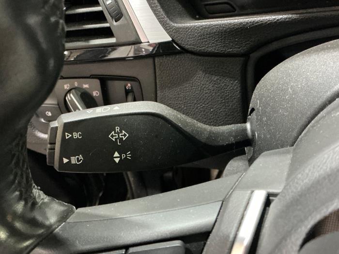 BMW 3 serie Touring 320d xDrive 2.0 16V Sloopvoertuig (2019, Metallic, Zwart)