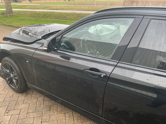 BMW 3 serie Touring 320d xDrive 2.0 16V Sloopvoertuig (2019, Metallic, Zwart)