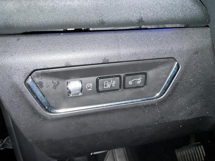 Lynk & Co 01 1.5 PHEV Sloopvoertuig (2022, Metallic, Zwart)