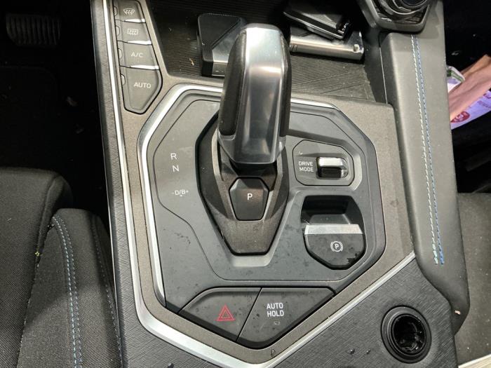 Lynk & Co 01 1.5 PHEV Sloopvoertuig (2022, Metallic, Zwart)