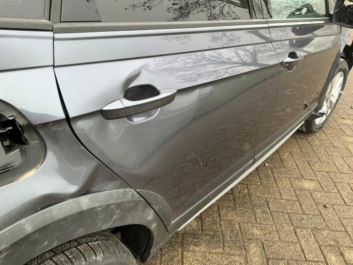 Volkswagen Taigo 1.5 TSI 16V Sloopvoertuig (2025, Metallic, Zilvergrijs)