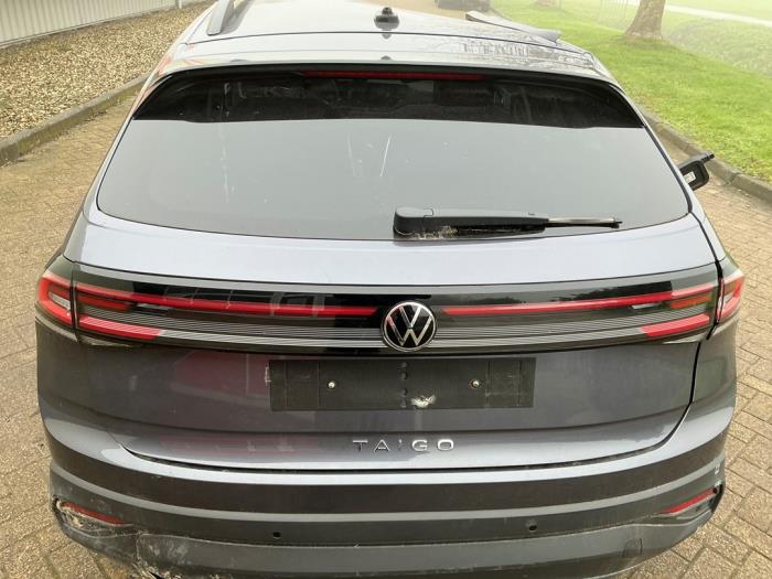 Volkswagen Taigo 1.5 TSI 16V Sloopvoertuig (2025, Metallic, Zilvergrijs)