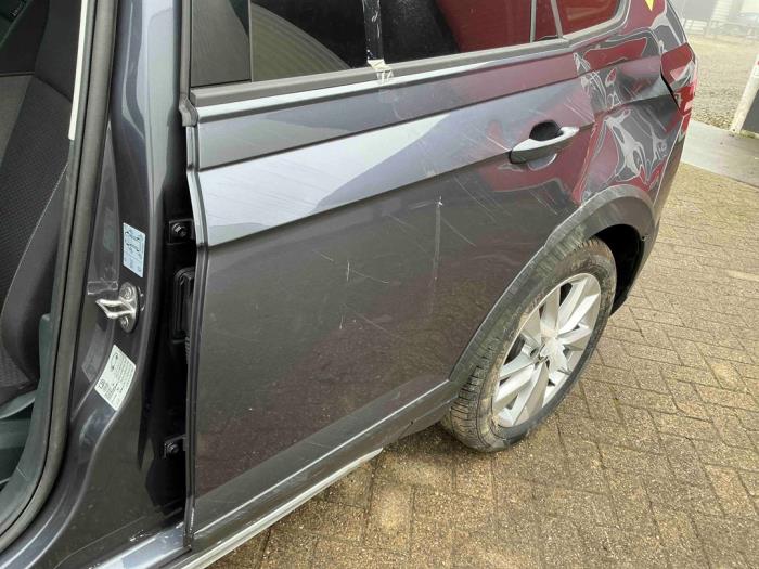 Volkswagen Taigo 1.5 TSI 16V Sloopvoertuig (2025, Metallic, Zilvergrijs)