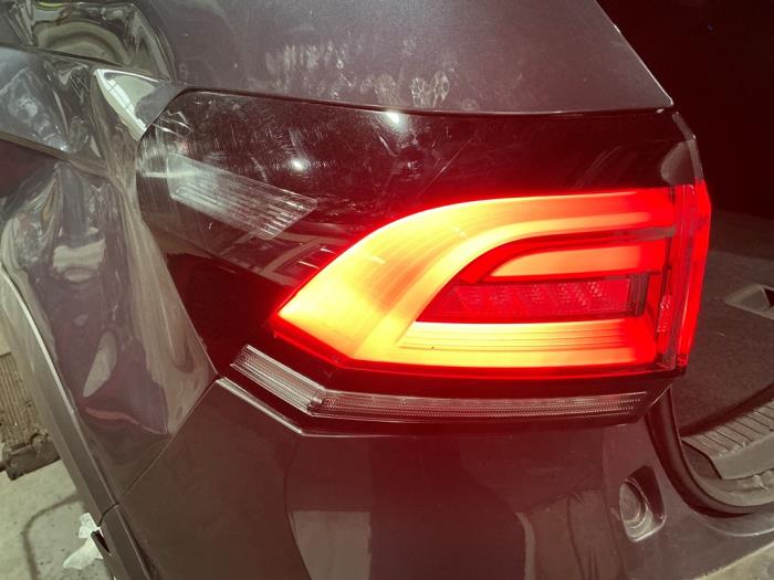 Volkswagen Taigo 1.5 TSI 16V Sloopvoertuig (2025, Metallic, Zilvergrijs)