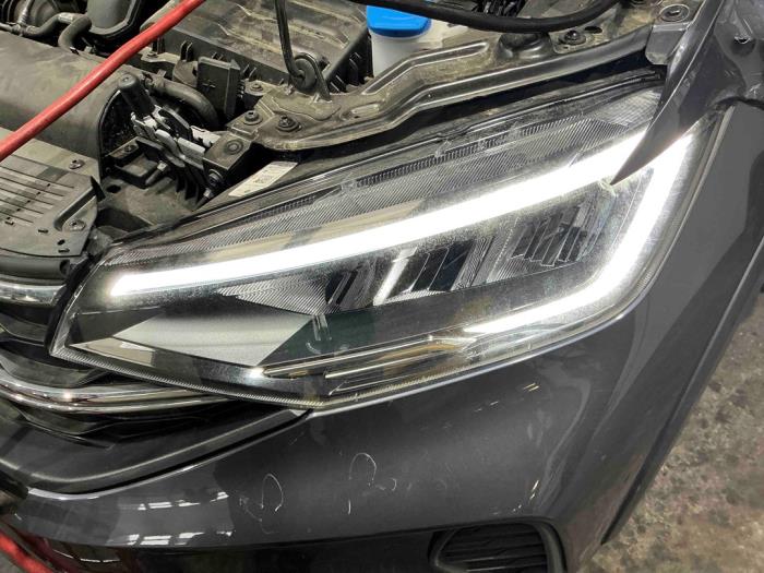 Volkswagen Taigo 1.5 TSI 16V Sloopvoertuig (2025, Metallic, Zilvergrijs)