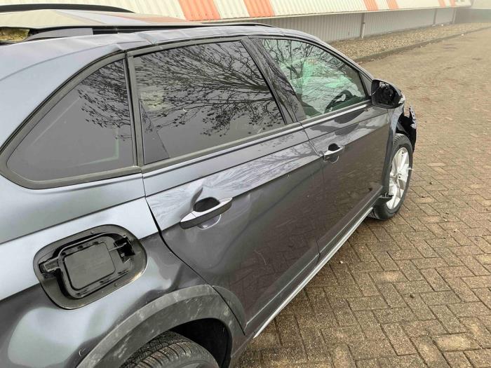 Volkswagen Taigo 1.5 TSI 16V Sloopvoertuig (2025, Metallic, Zilvergrijs)