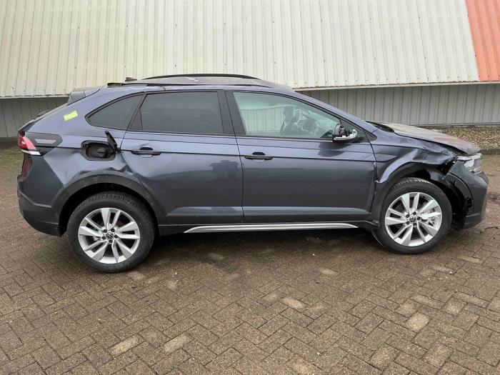 Volkswagen Taigo 1.5 TSI 16V Sloopvoertuig (2025, Metallic, Zilvergrijs)