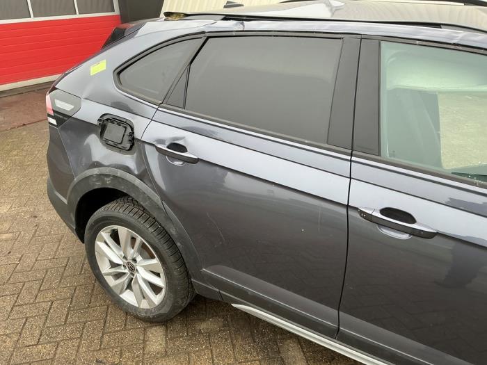 Volkswagen Taigo 1.5 TSI 16V Sloopvoertuig (2025, Metallic, Zilvergrijs)