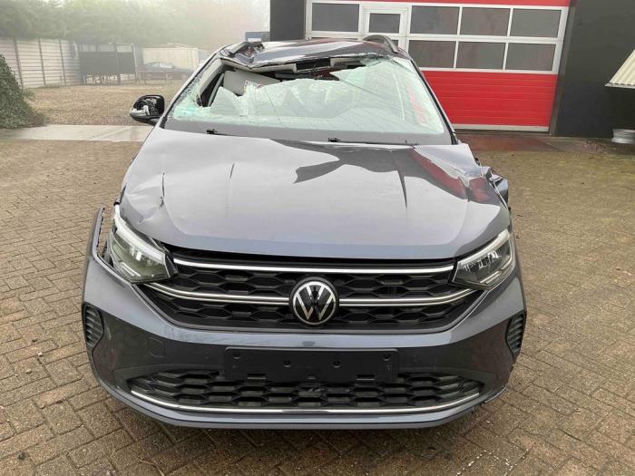 Volkswagen Taigo 1.5 TSI 16V Sloopvoertuig (2025, Metallic, Zilvergrijs)