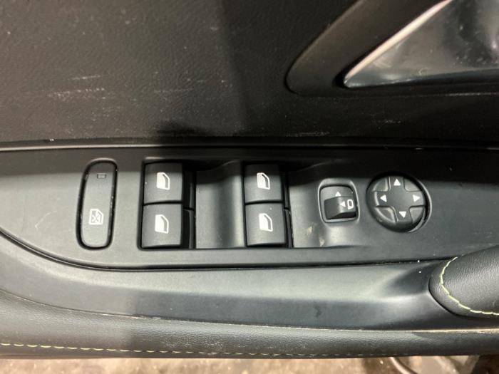 Peugeot 208 II 1.2 Vti 12V PureTech 100 Sloopvoertuig (2025, Grijs)