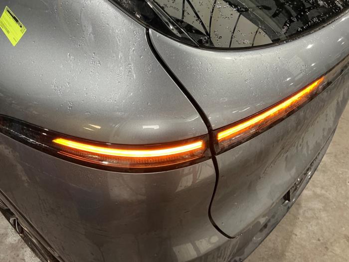 XPENG G6 AWD Performance Sloopvoertuig (2025, Metallic, Zilvergrijs)