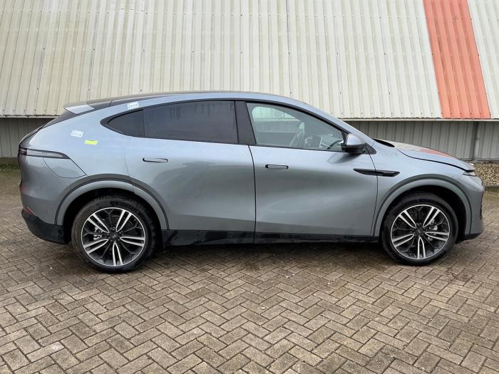 XPENG G6 AWD Performance Sloopvoertuig (2025, Metallic, Zilvergrijs)