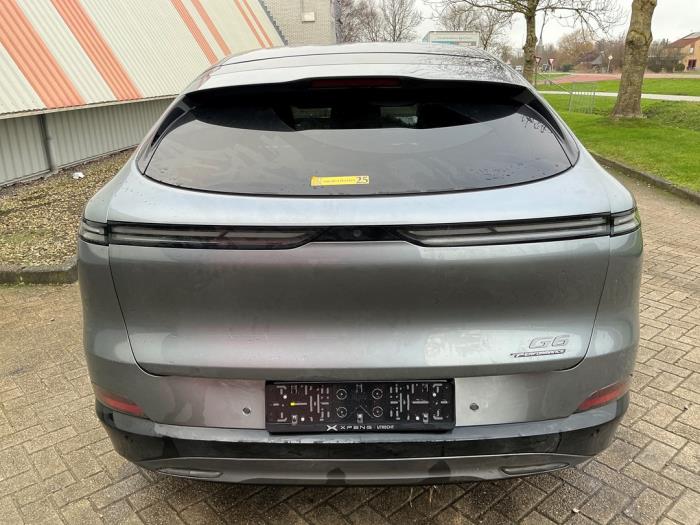 XPENG G6 AWD Performance Sloopvoertuig (2025, Metallic, Zilvergrijs)