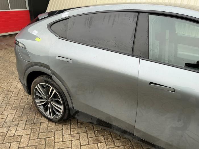 XPENG G6 AWD Performance Sloopvoertuig (2025, Metallic, Zilvergrijs)