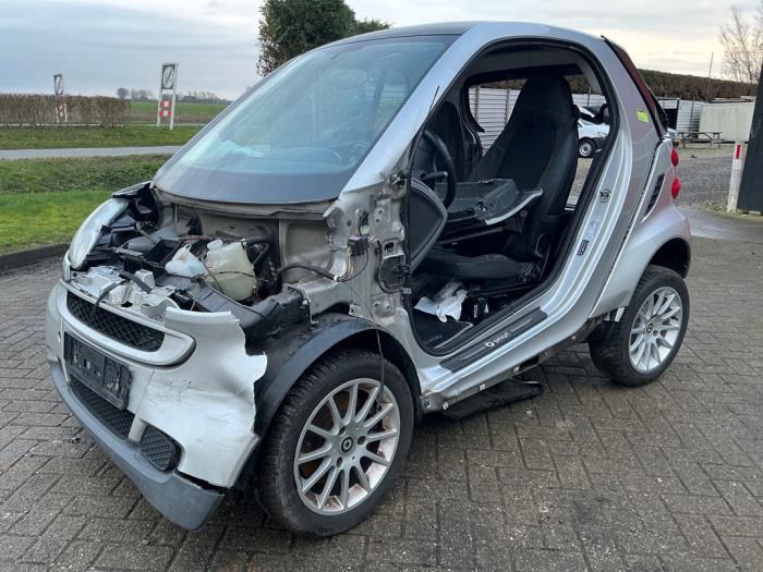 Smart Fortwo Coupé 1.0 52kW,Micro Hybrid Drive Sloopvoertuig (2008, Metallic, Zilvergrijs)