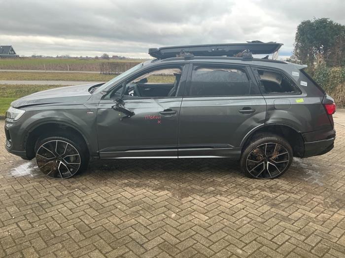Audi Q7 3.0 V6 24V 55 TFSI e Sloopvoertuig (2025, Metallic, Zilvergrijs)