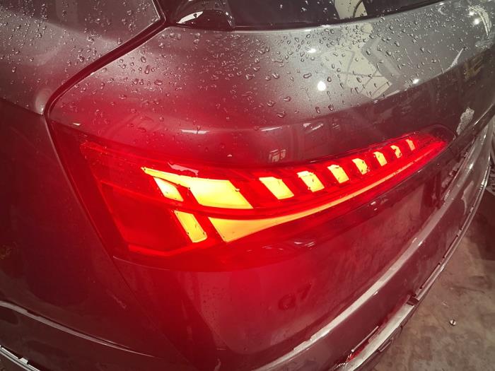 Audi Q7 3.0 V6 24V 55 TFSI e Sloopvoertuig (2025, Metallic, Zilvergrijs)