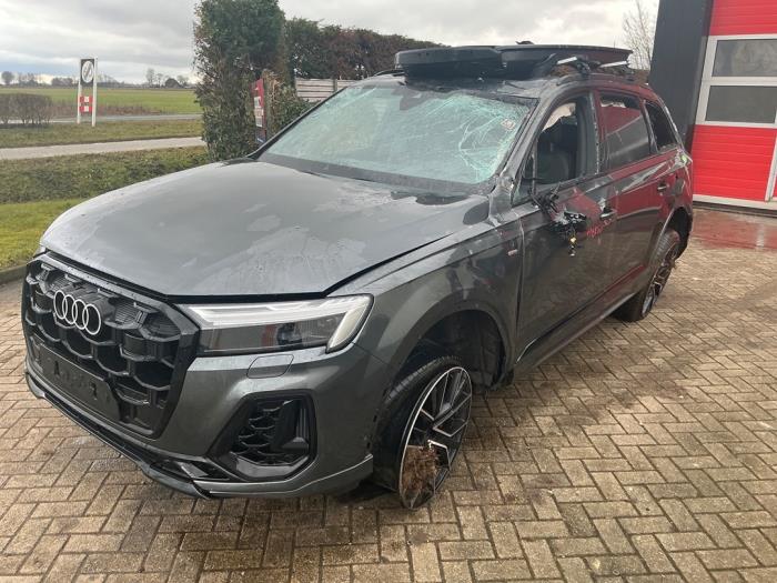 Audi Q7 3.0 V6 24V 55 TFSI e Sloopvoertuig (2025, Metallic, Zilvergrijs)