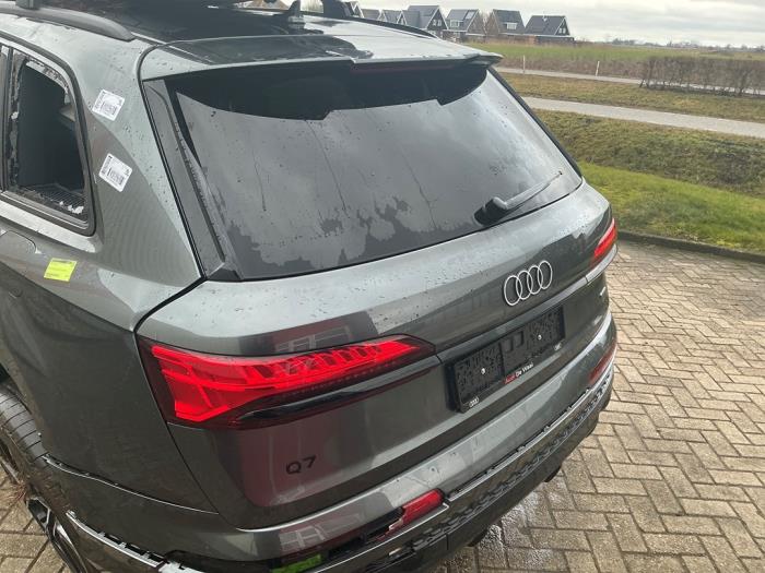 Audi Q7 3.0 V6 24V 55 TFSI e Sloopvoertuig (2025, Metallic, Zilvergrijs)