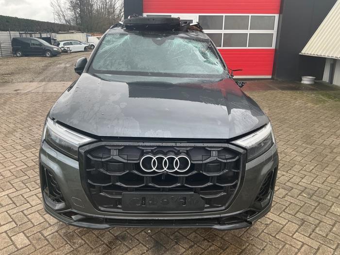 Audi Q7 3.0 V6 24V 55 TFSI e Sloopvoertuig (2025, Metallic, Zilvergrijs)