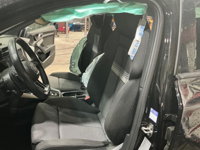 Audi A3 Sportback 2.0 30 TDI 16V Sloopvoertuig (2022, Zwart)