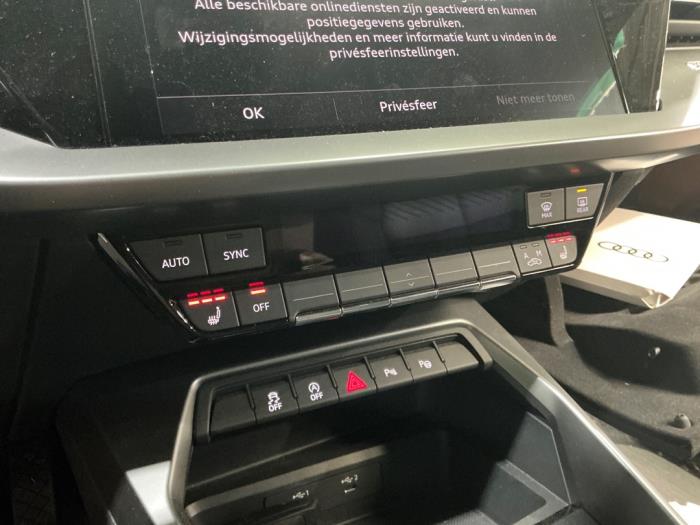 Audi A3 Sportback 2.0 30 TDI 16V Sloopvoertuig (2022, Zwart)